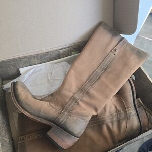 LIBERTY Black Tan Leather Boots